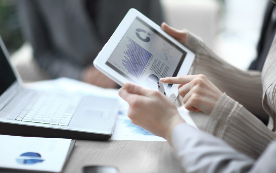 Unlocking the Vault: 6 Game-Changing Processes to Leverage Real-Time Financial Data in Your Small Biz